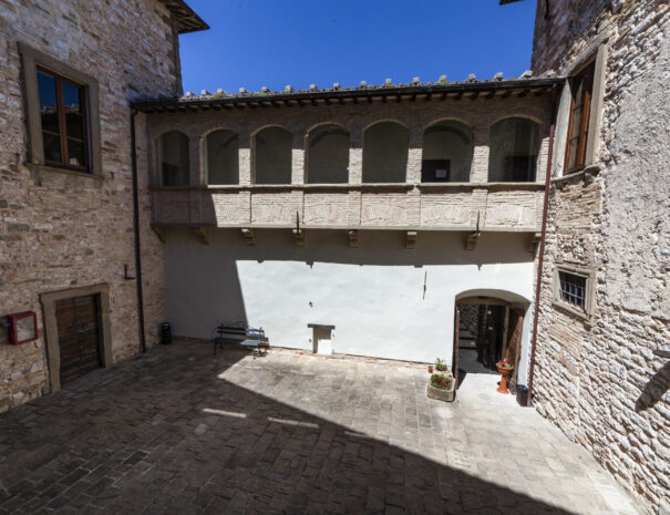 Castello_Interni_Esterni_Wide_03